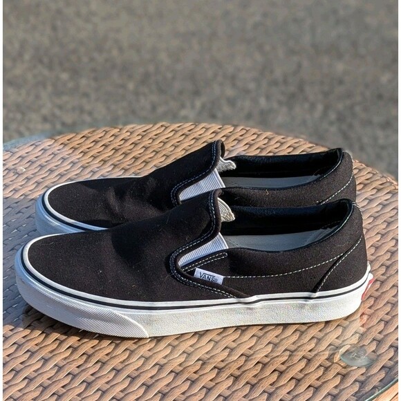 VANS Size W10 M8.5 Classic Slip On Black Canvas Low Top Skate Shoes - Picture 1 of 11